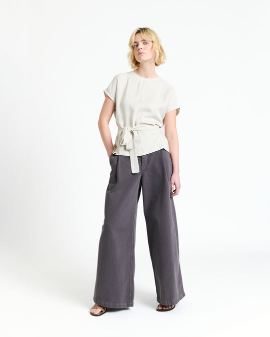 New Optimist womenswear Thes | Flowy wrap top Wrap top