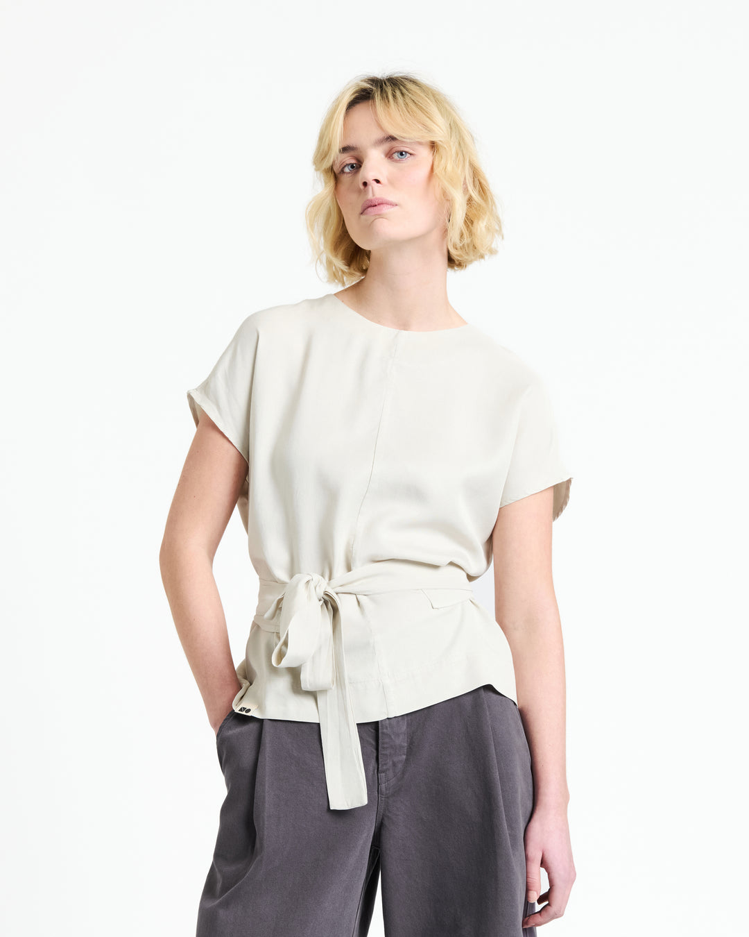 New Optimist womenswear Thes | Flowy wrap top Wrap top